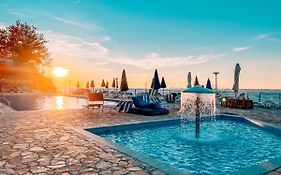 Aqua Holiday Apartments
